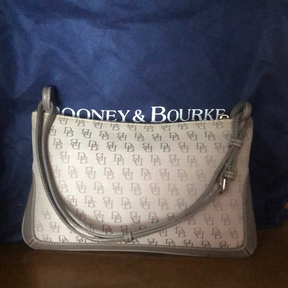 Dooney & Bourke small signature hobo
